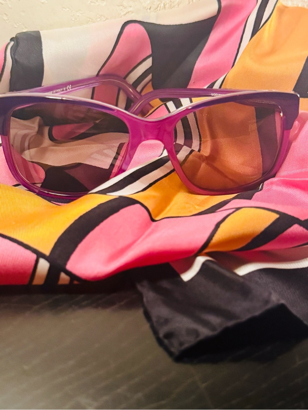 Vintage Versace Purple Women's Sunglasses- Versace MOD 4229  Fashion Accessory - Picture 4 of 6